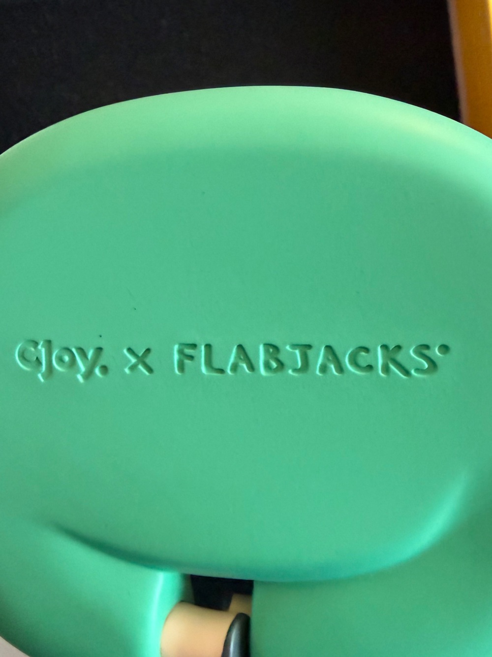 CJoy x FLABJACKS 'Best Mates' White Gift Box included. - Picture 4 of 6